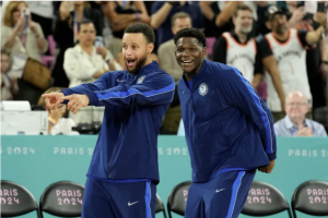 United States shooting guard Stephen Curry and guard Anthony Edwards